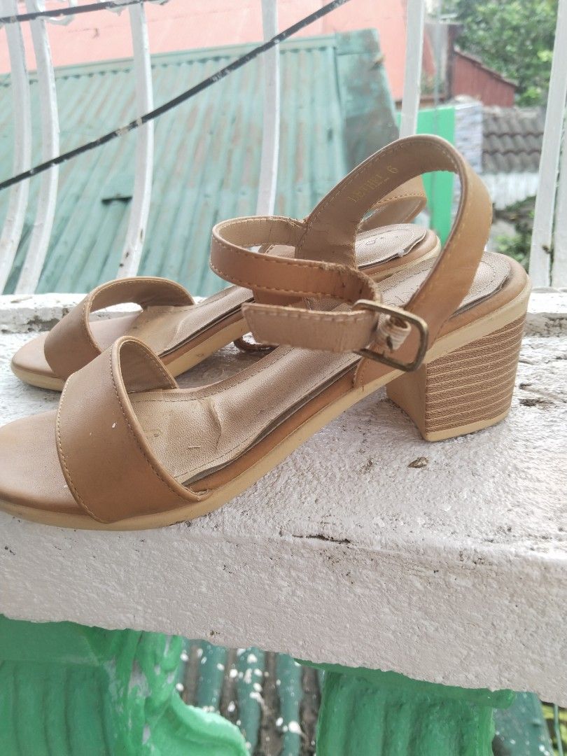 Size 2 strappy 2025 sandals