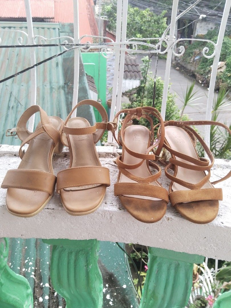 Size 2 2025 strappy sandals