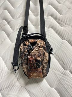 （分類：）位於 。 由 xlaws06 提交（商品編號 1272808642，圖片 1）。簡介： 。