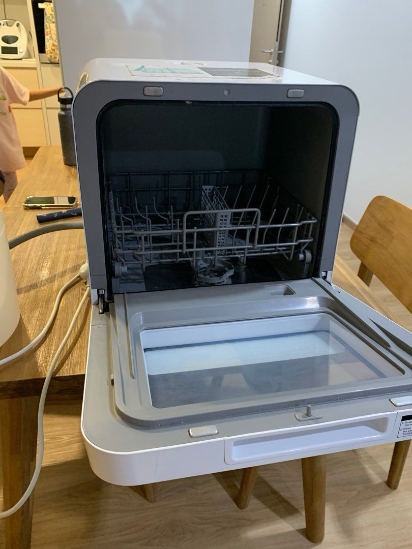 TOSHIBA DWS22ASG MINI 5L PORTABLE DISHWASHER, TV & Home Appliances