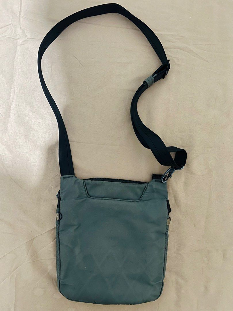 Travelon RFID Protected AntiTheft Active Small Crossbody Bag Crossbody