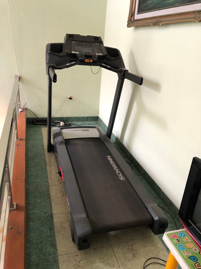 Schwinn best sale 530 treadmill