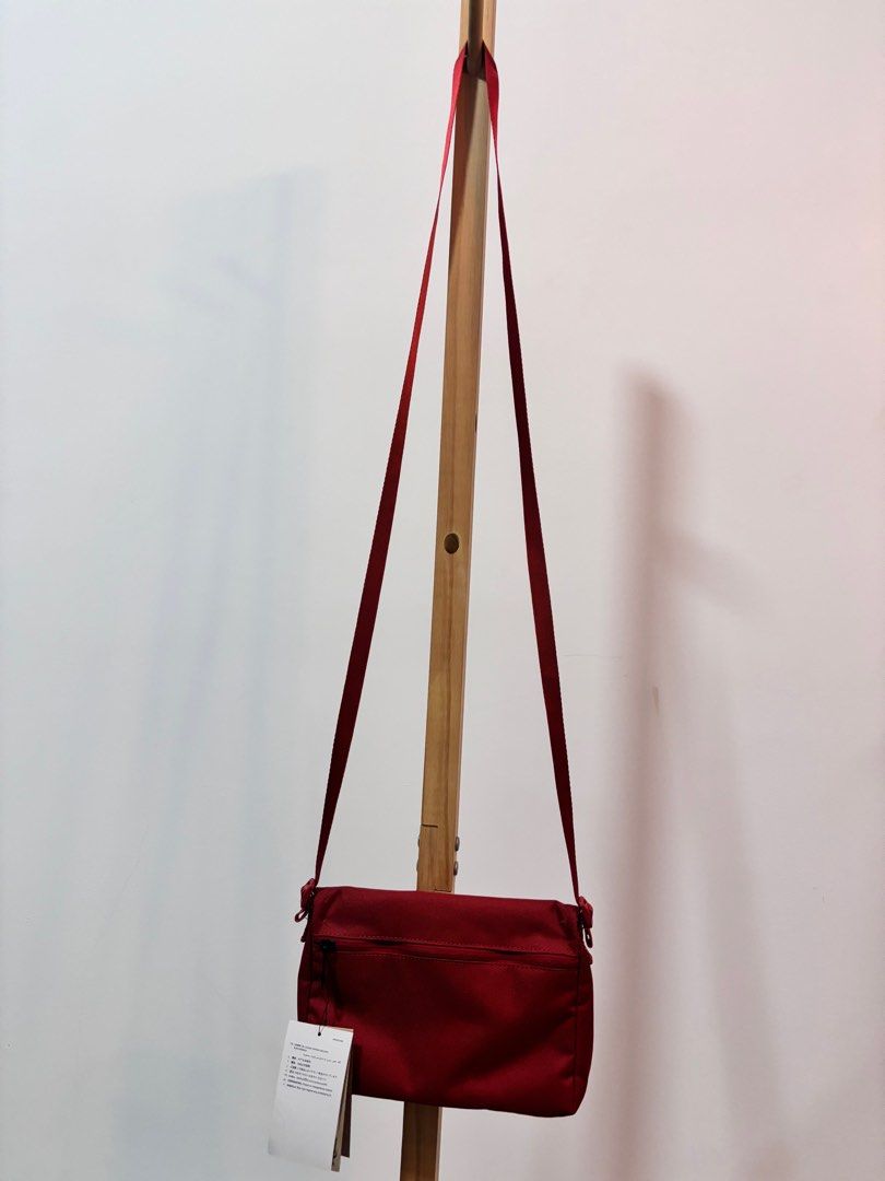 Red nike crossbody bag best sale