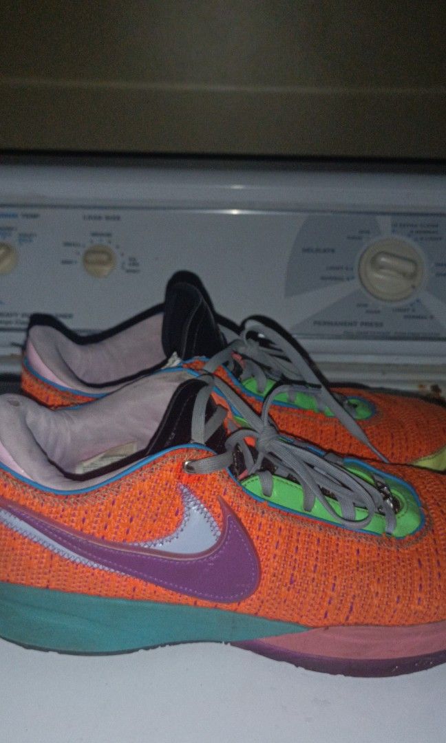 Lebron 1 clearance size 13