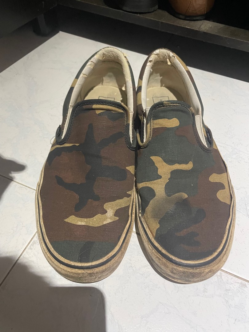 Vans Camo Slip On Shoes, Men's Fashion, Footwear, Sneakers on Carousell