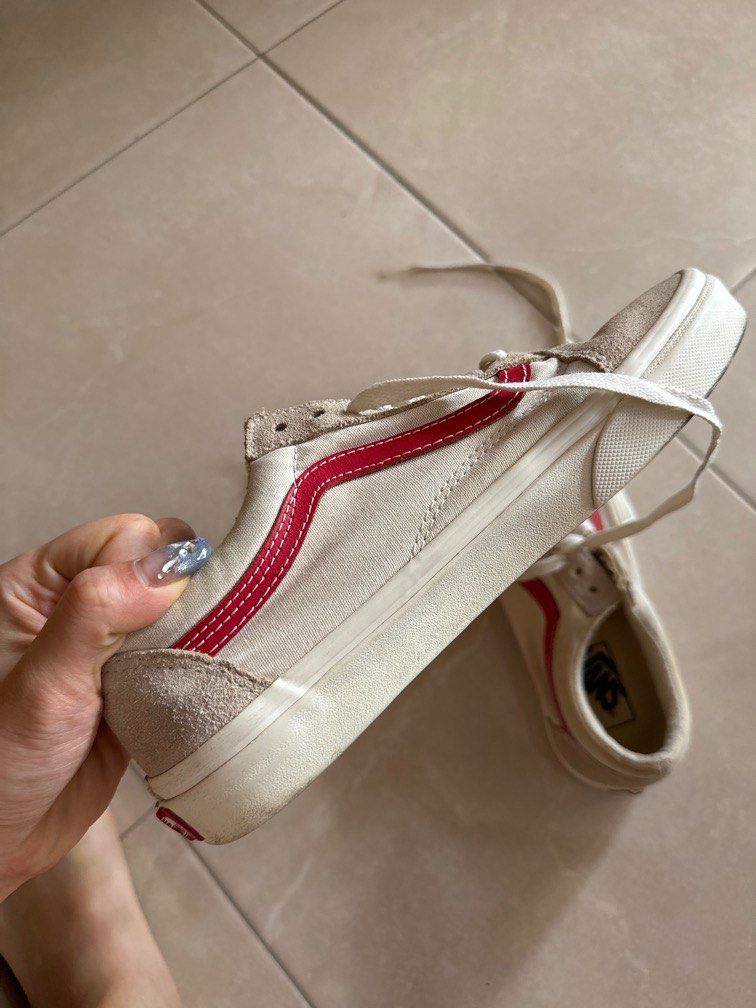 Vans old skool vintage white red top