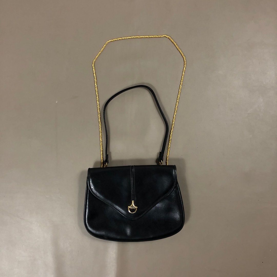 Vintage GUCCI HORSEBIT Two Way Bag (Category: Luxury Bags & Wallets) located in Manila. Submitted by revise.ph_ (Listing ID 1272816973, Image 1). Description: Vintage GUCCI HORSEBIT Two Way Bag Made in Italy Dimensions Length/Height:7.2 Width:8.7 issue: check detailed photos Price:6500 Free Shipping via JNT.