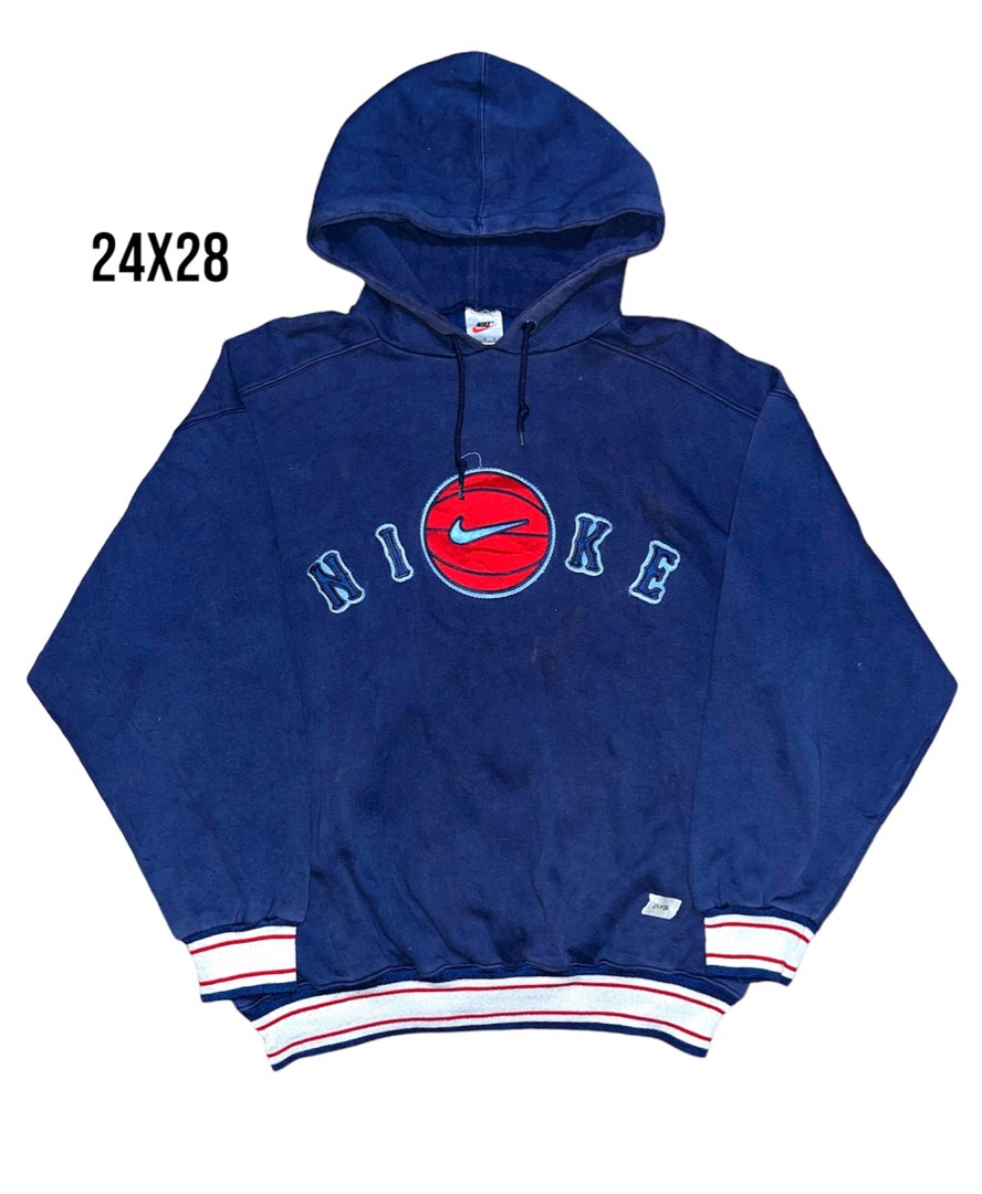Vintage Nike Hoodie, Men's Fashion, Tops & Sets, Hoodies on Carousell