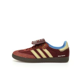 (Category: ) located in . Submitted by sneakers-shop (Listing ID 1272752723, Image 1). Description: .