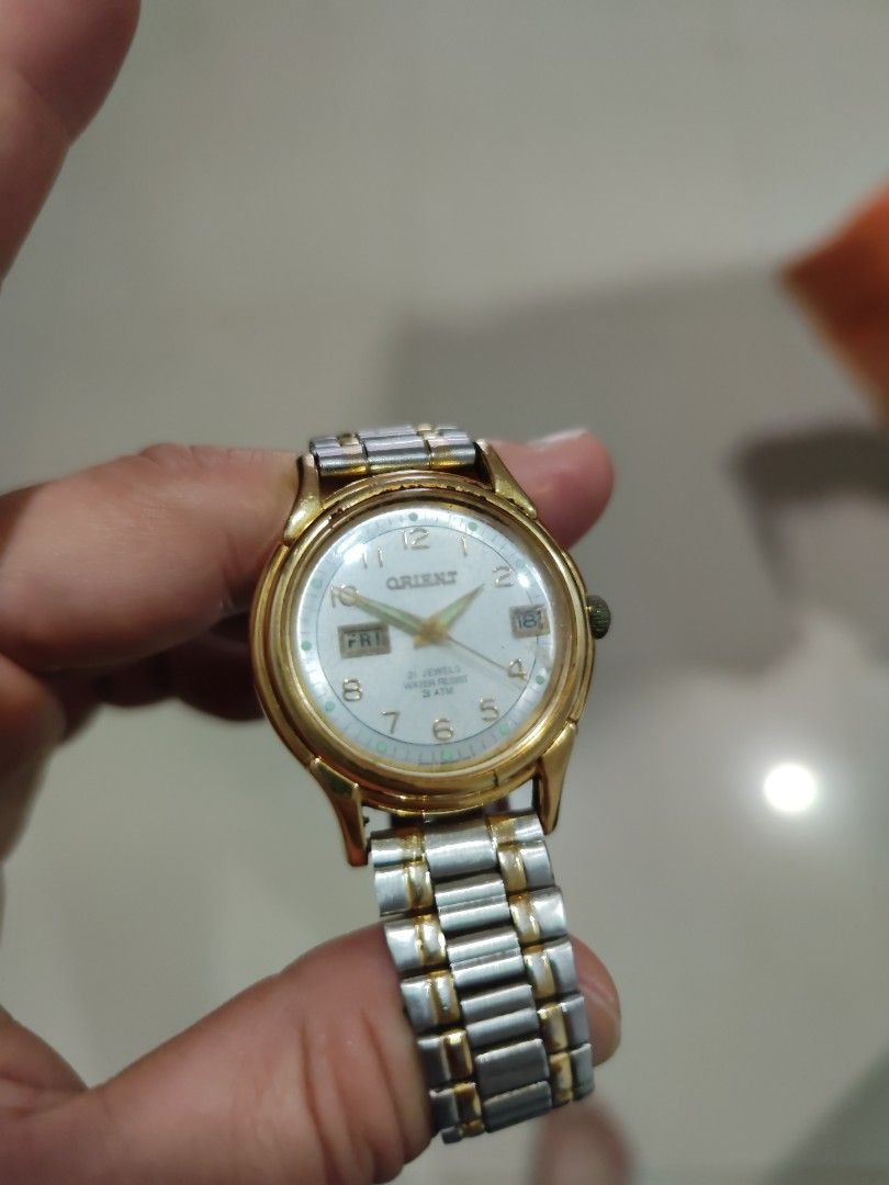 Hugo max watch 18k on sale gold