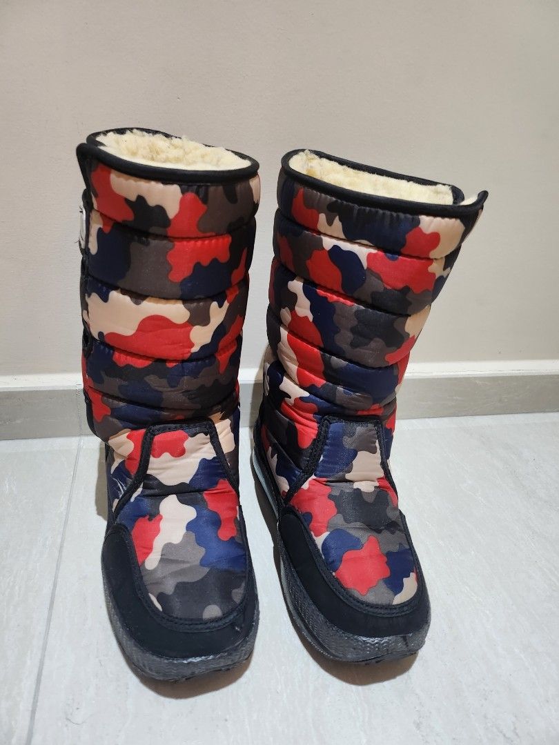 Red and black sales snow boots