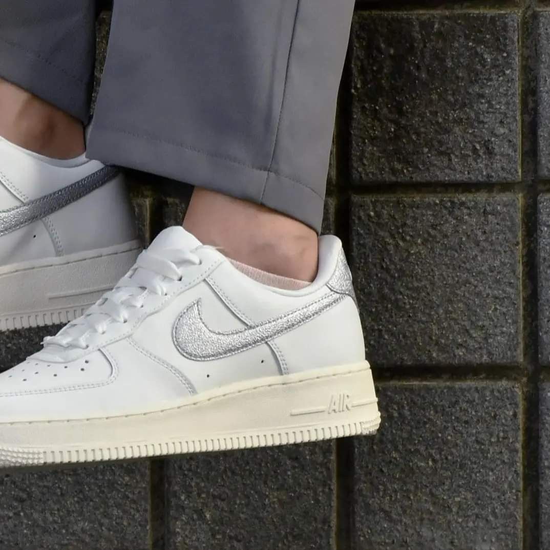 wmns air force 1 07 ess white light silver