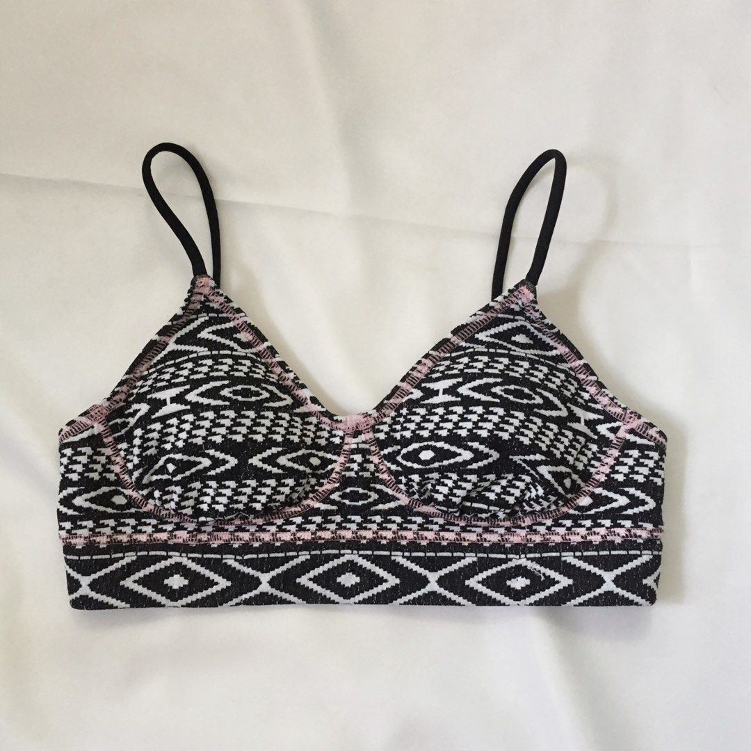 Xhilaration sports bra hot sale