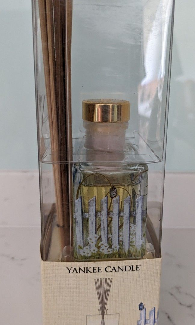 Red Yankee Candle Reed Diffuser Yankee Candle Reed Diffuser - Clean Cotton Fragrance, Furniture & Home ...