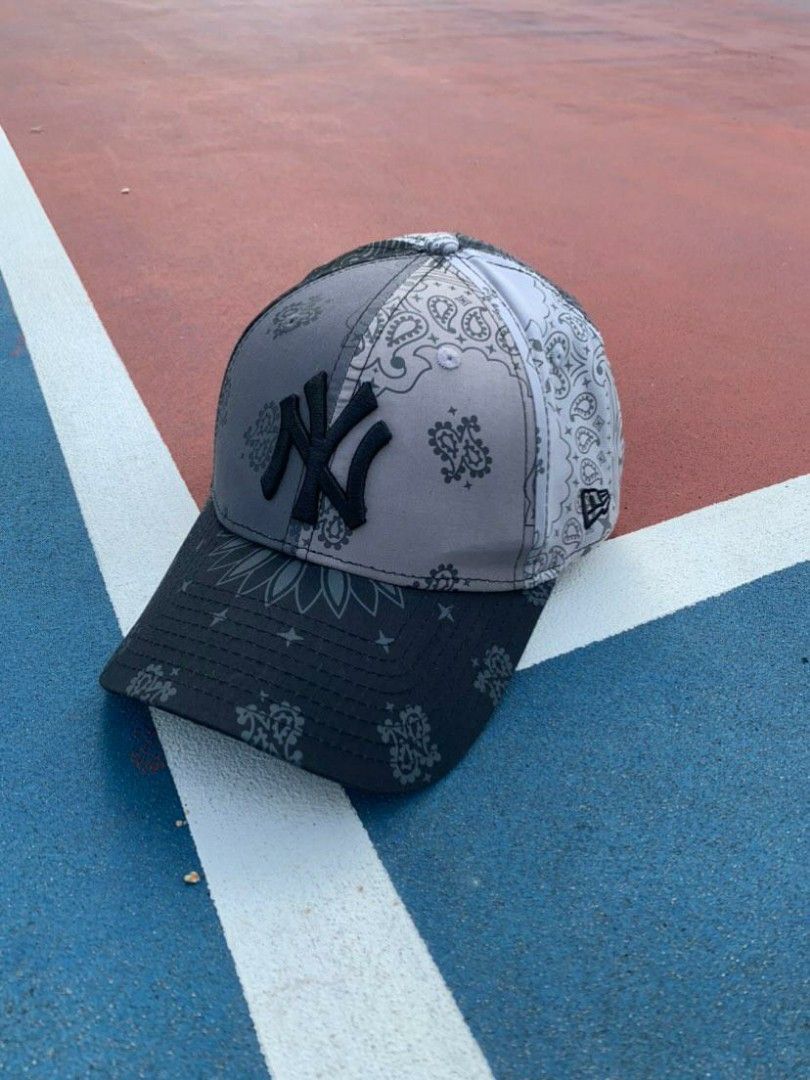 Yankees bandana sales