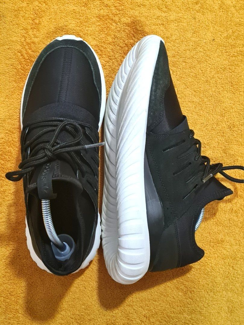 Adidas tubular black on sale radial