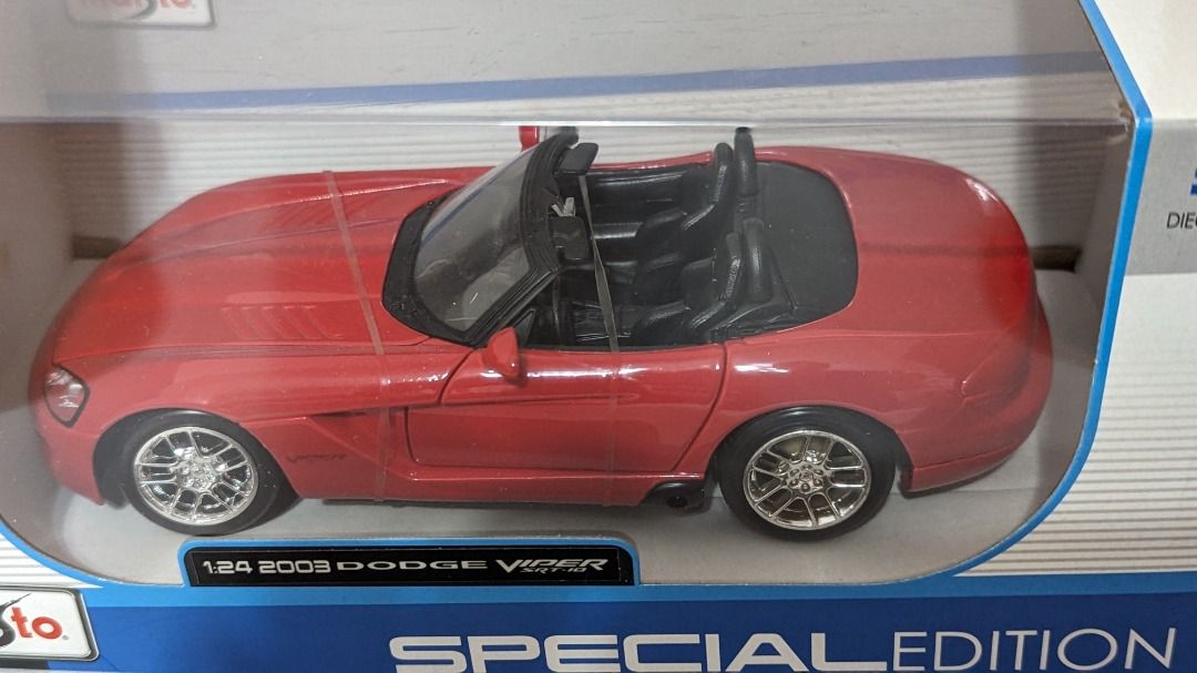 ERTL Racng Champons 2003 Dodge Vper Fast and the Furous 1/18 De