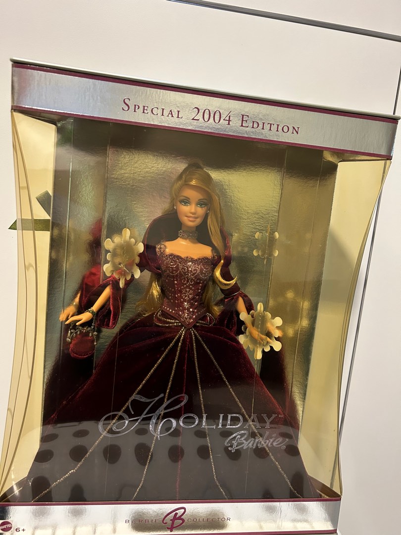 2004 Holiday Barbie Doll Red Velvet Special Edition