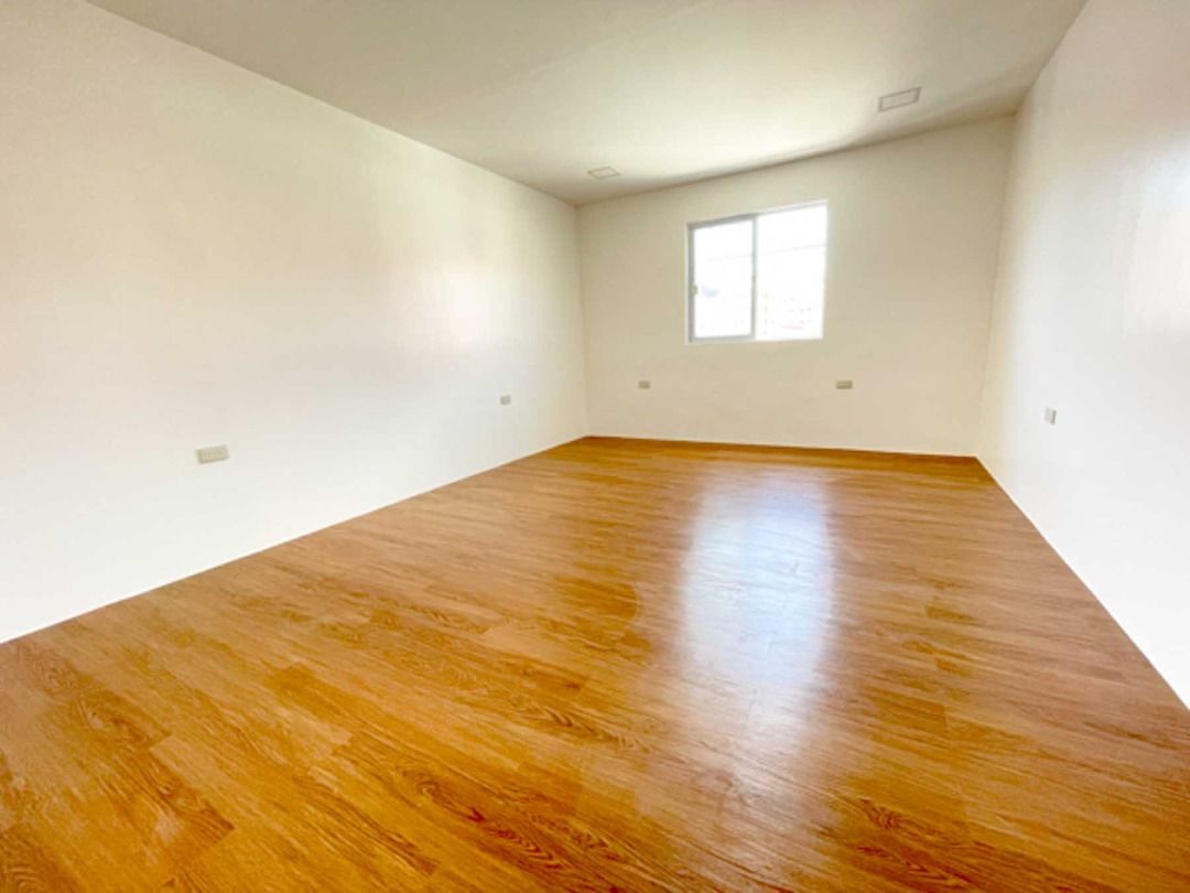 97 sqm Groundflr Mandaluyong Office Space Industrial for Rent Lease Rev