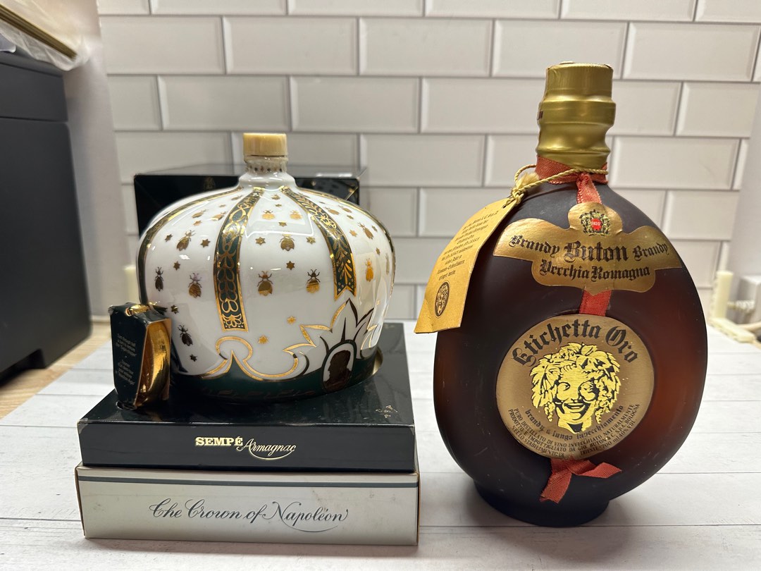 陳年雅文邑Armagnac Sempe Napoleon 南瓜套裝+ VECCHIA ROMAGNA Etichetta Oro 7 Years  Brandy 700ml 兩支裝(特惠價，勿議), 嘢食& 嘢飲, 酒精飲料- Carousell