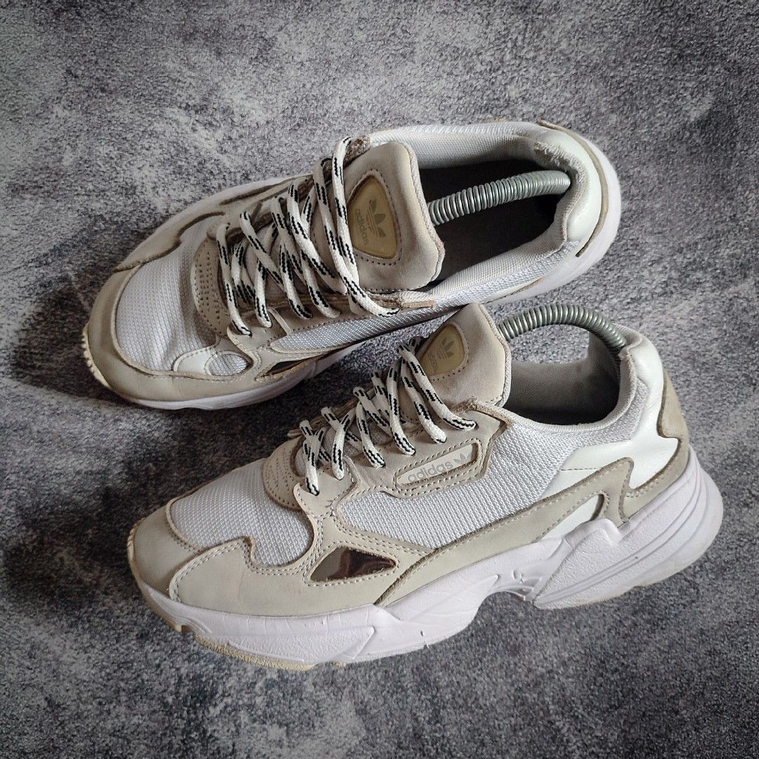 Adidas falcon 41 store