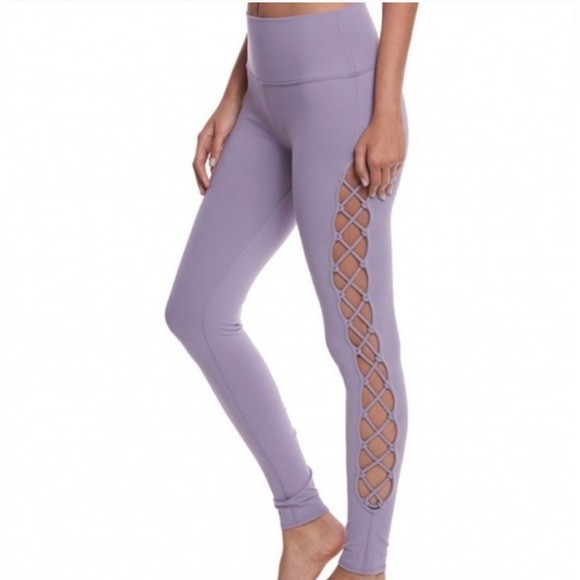 Alo Yoga Iconic High-waist Entwine leggings in Lilac, Women's Fashion ...
