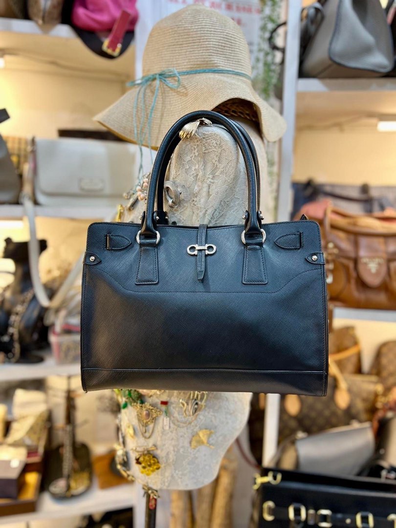 Salvatore ferragamo briana leather shoulder cheap bag