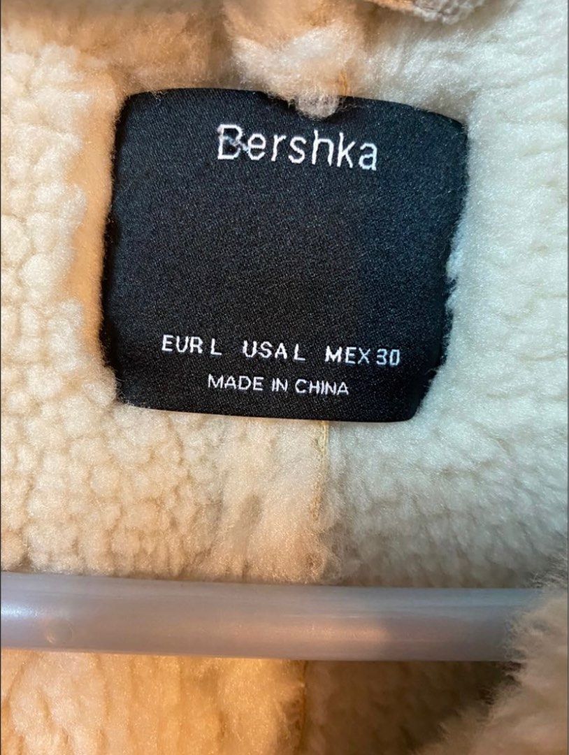 Bershka 外套羔羊毛, 女裝, 外套及戶外衣服- Carousell