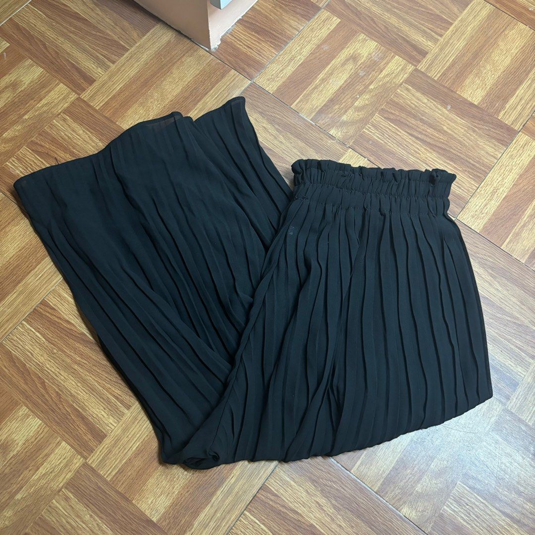 Square pants, Women's Fashion, Bottoms, Other Bottoms on Carousell