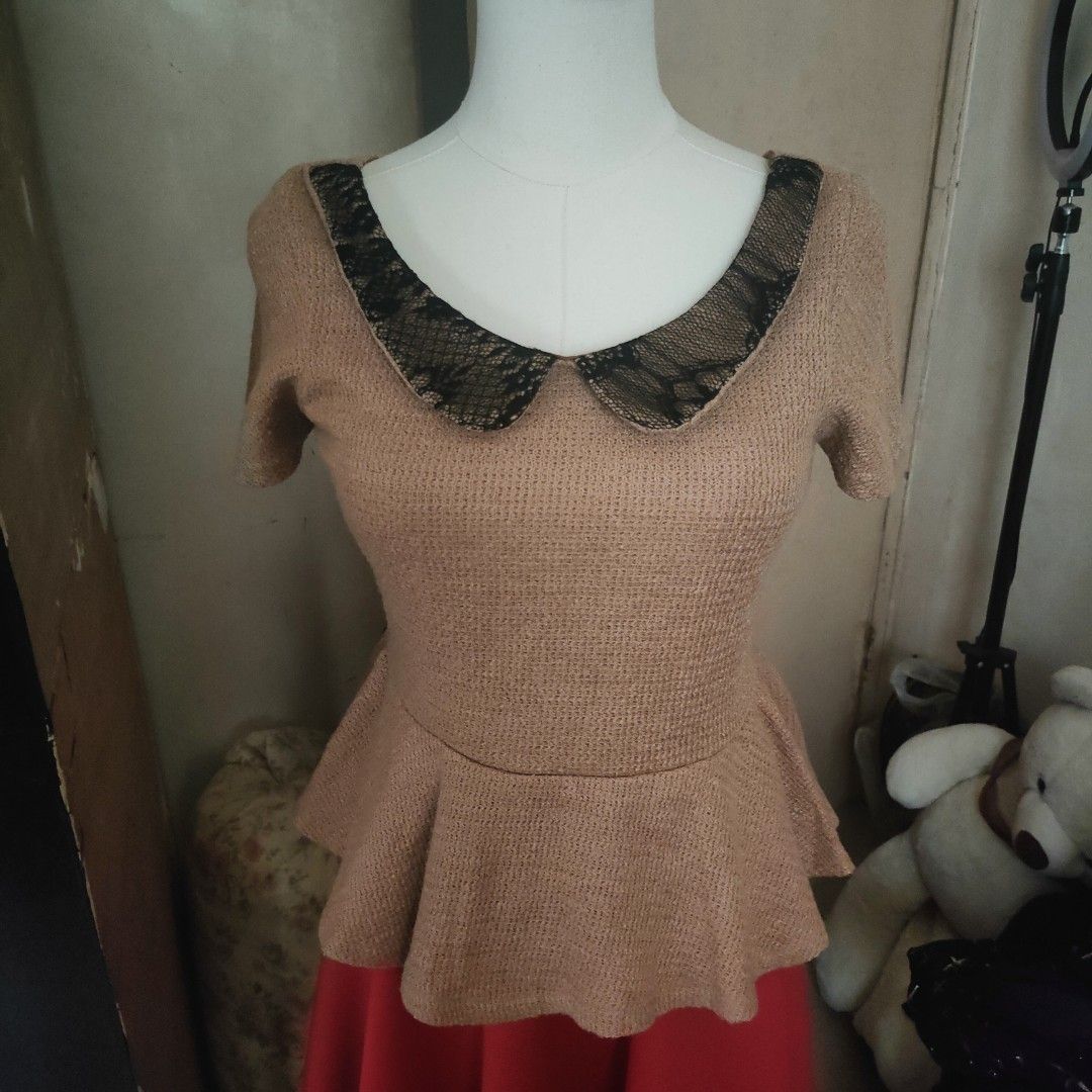 Brown Tweed U-Neck Peplum Top (Category: Others Tops) located in Caloocan City. Submitted by hyperkida (Listing ID 1272925883, Image 1). Description: Bust - 35 to 36" Waist - 29" Mannequin size is small, probably also good for Small that is close to Medium size.