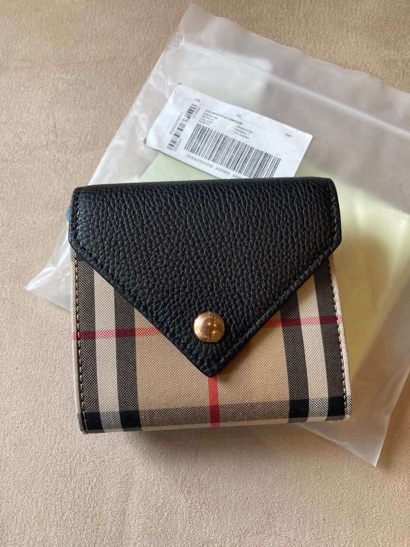 Burberry Bifold Wallet Luxury Bags Wallets on Carousell