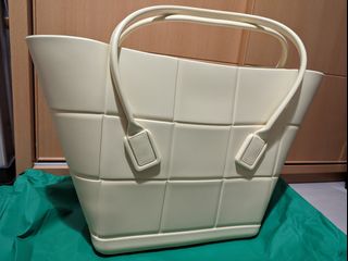（分類：）位於 。 由 balala000 提交（商品編號 1272946618，圖片 1）。簡介： 。