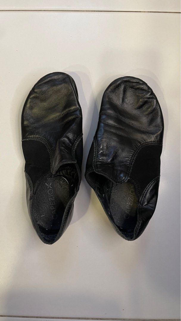 What stores sell jazz shoes top