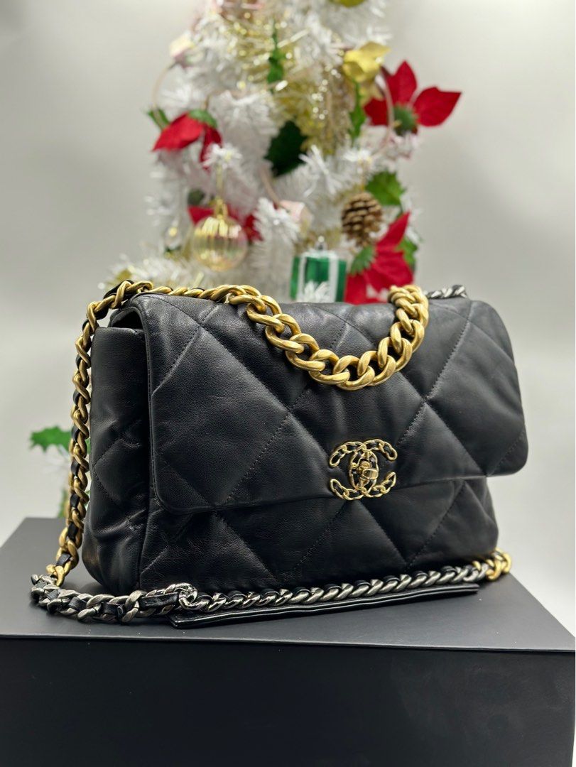 Chanel 19 online velvet