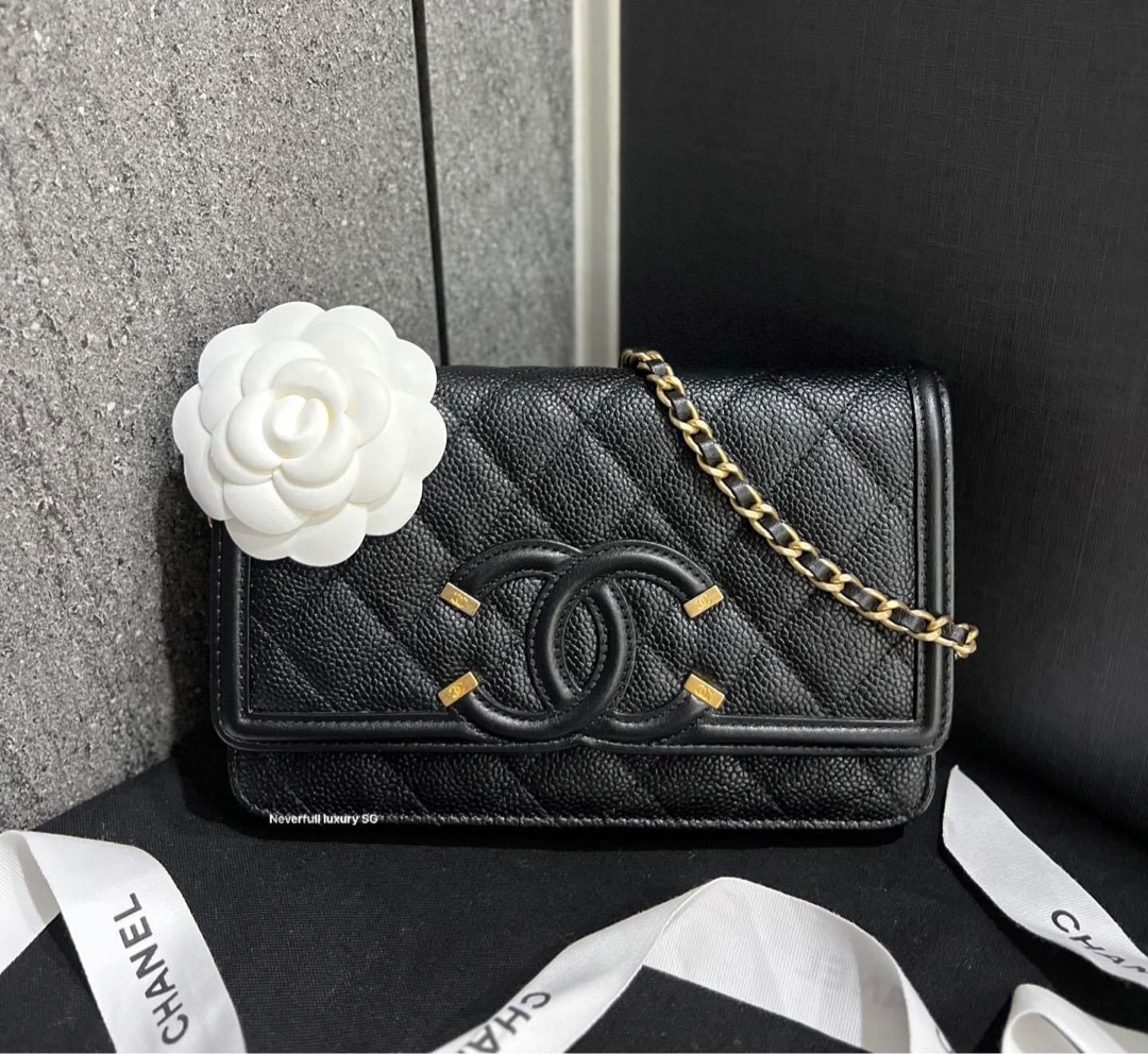 Chanel filigree wallet new arrivals on chain