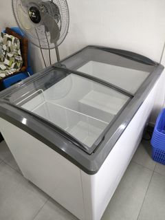 (Category: ) located in . Submitted by Simplyfrozen (Listing ID 1272943970, Image 1). Description: .