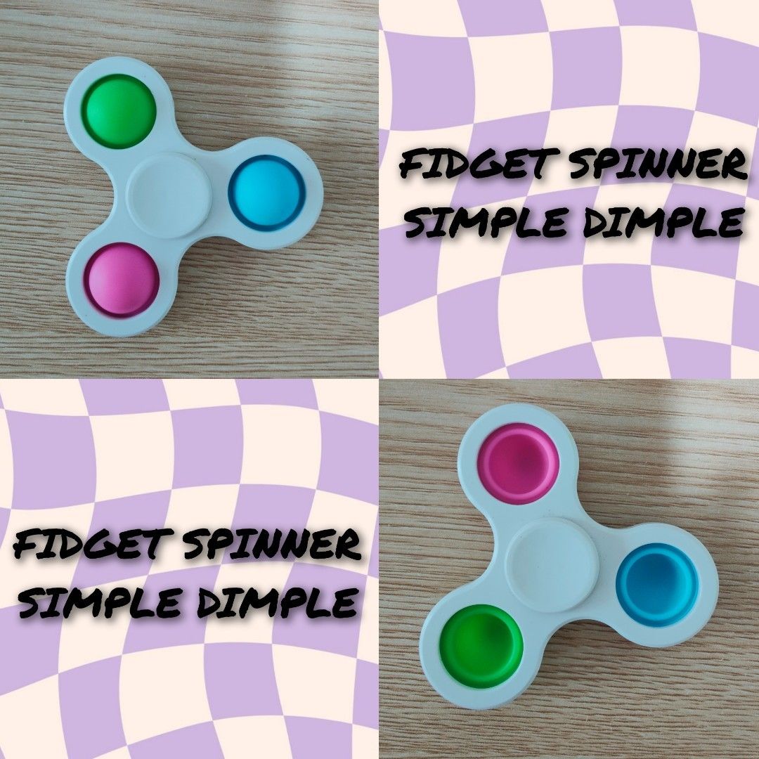 (CHRISTMAS SALE !!🎄🎄) Pop It Fidget Toy (Category: Kids Toys) located in Singapore. Submitted by xwv_bbyy (Listing ID 1272996953, Image 1). Description: with freebies !!.