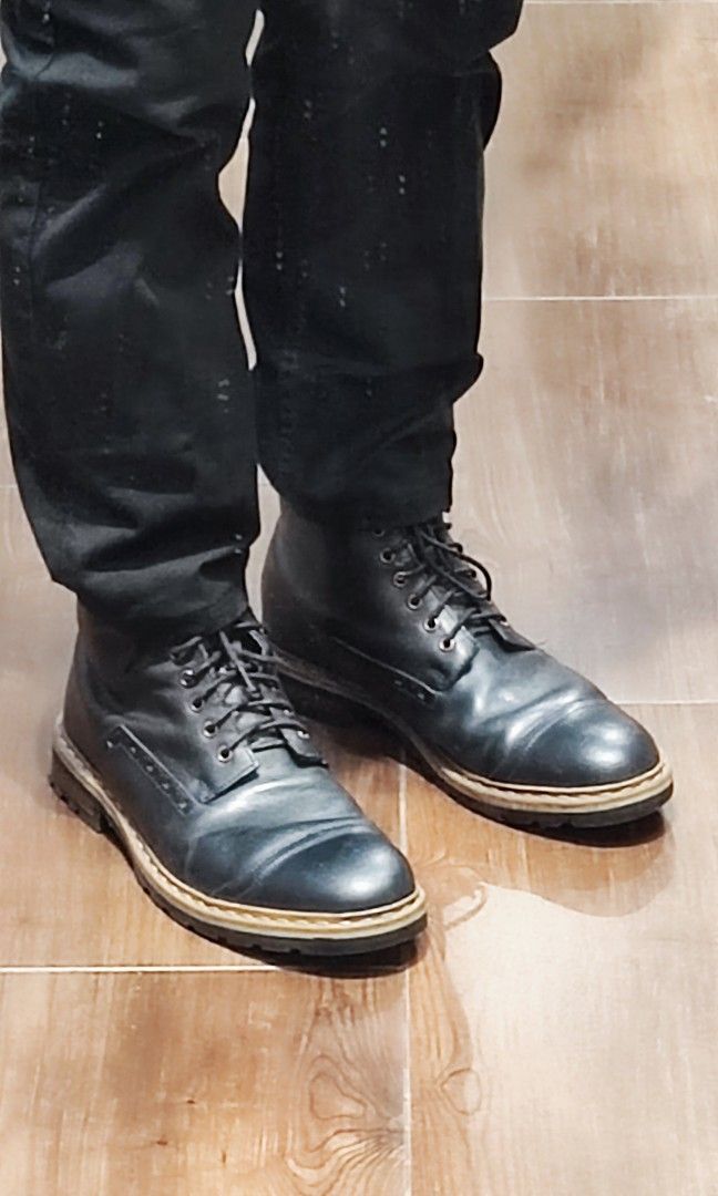Clarks Dargo Rise Black Leather Boots UK8.5 Men s Fashion