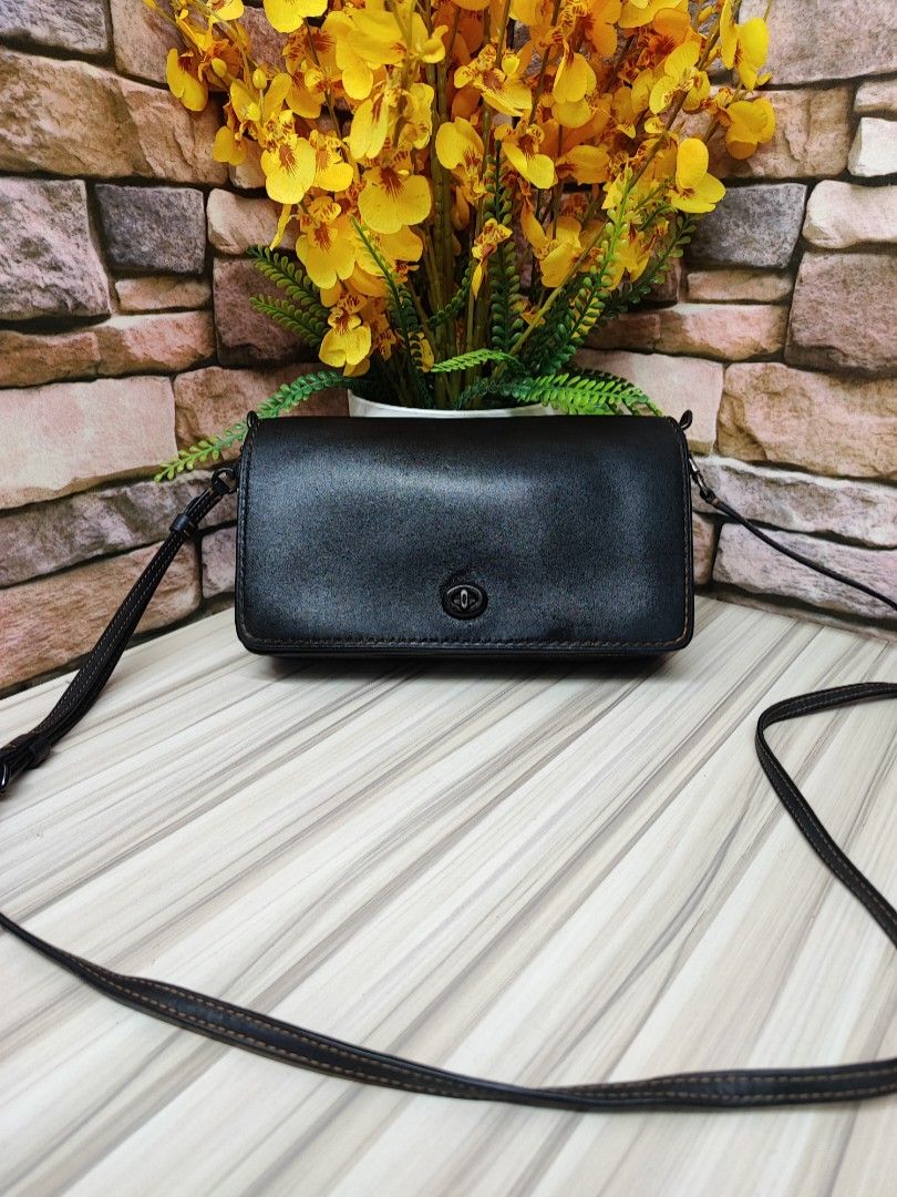 Coach dinky leather crossbody bag deals