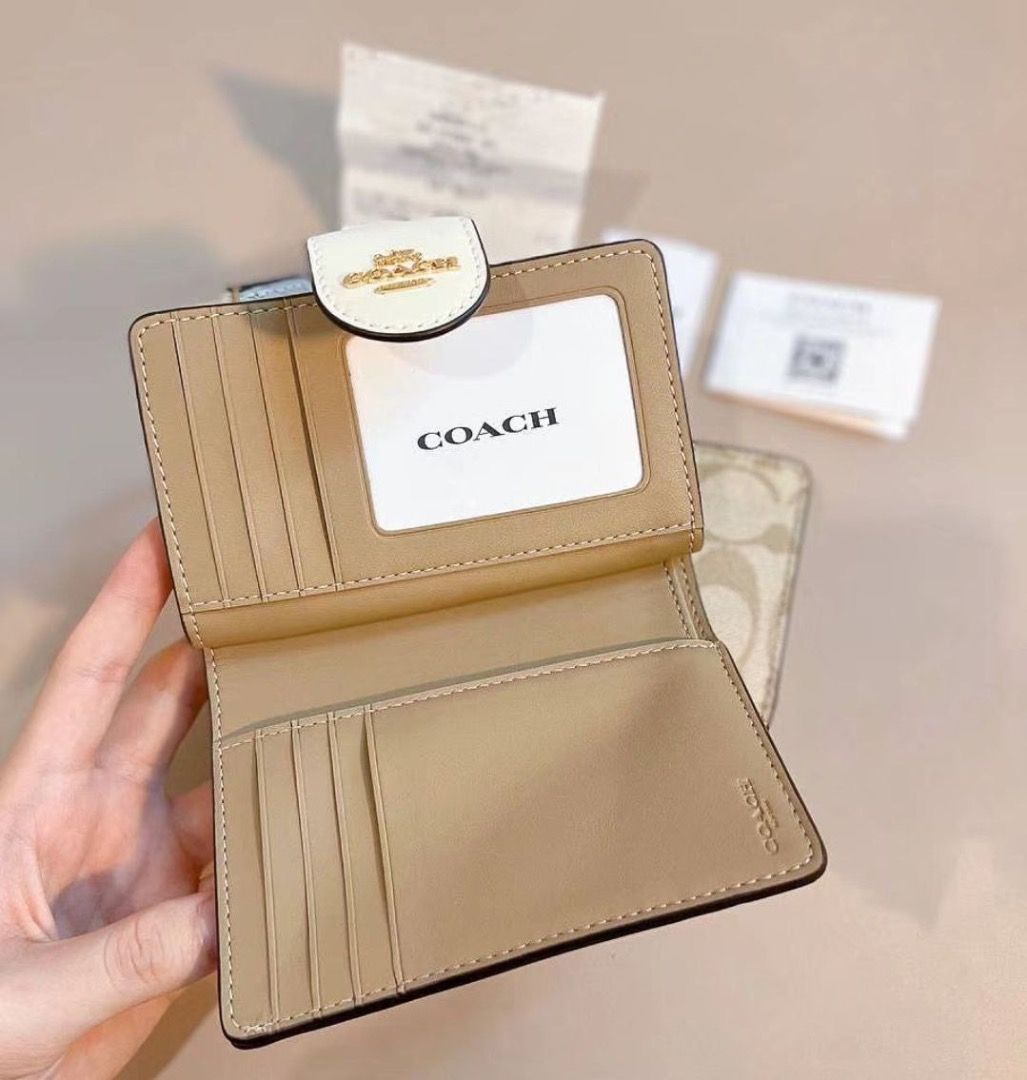 Coach medium size best sale wallet