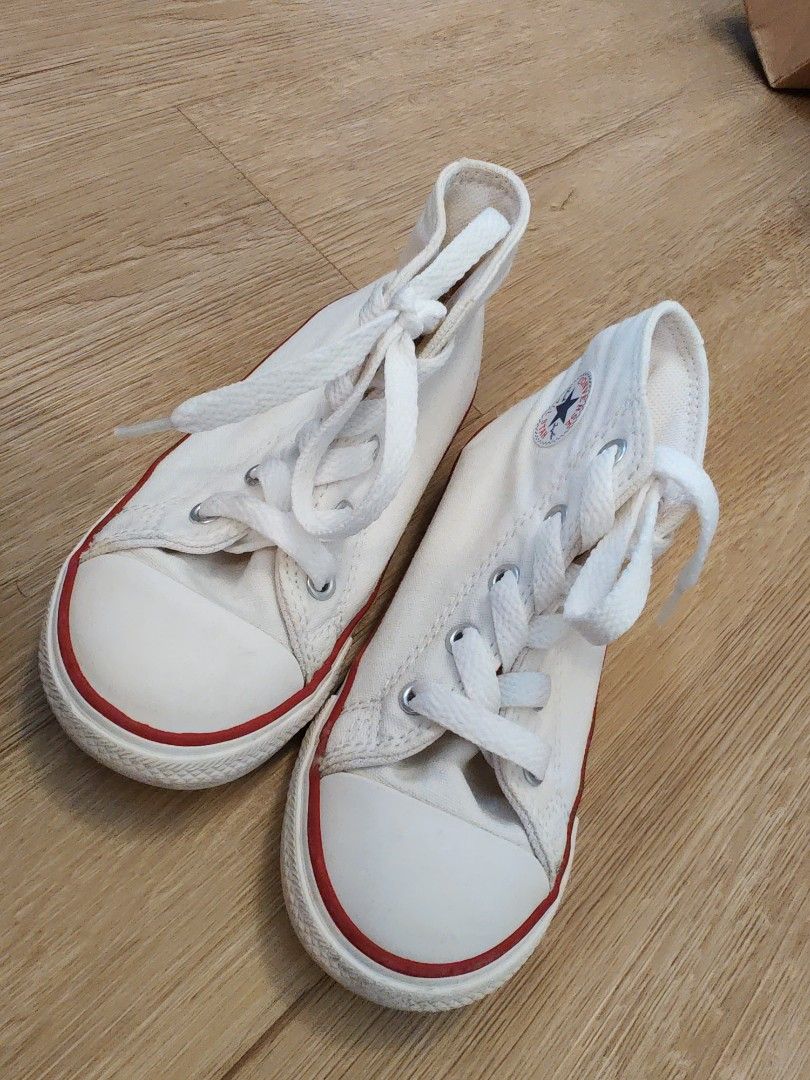 White converse hotsell shoes kids