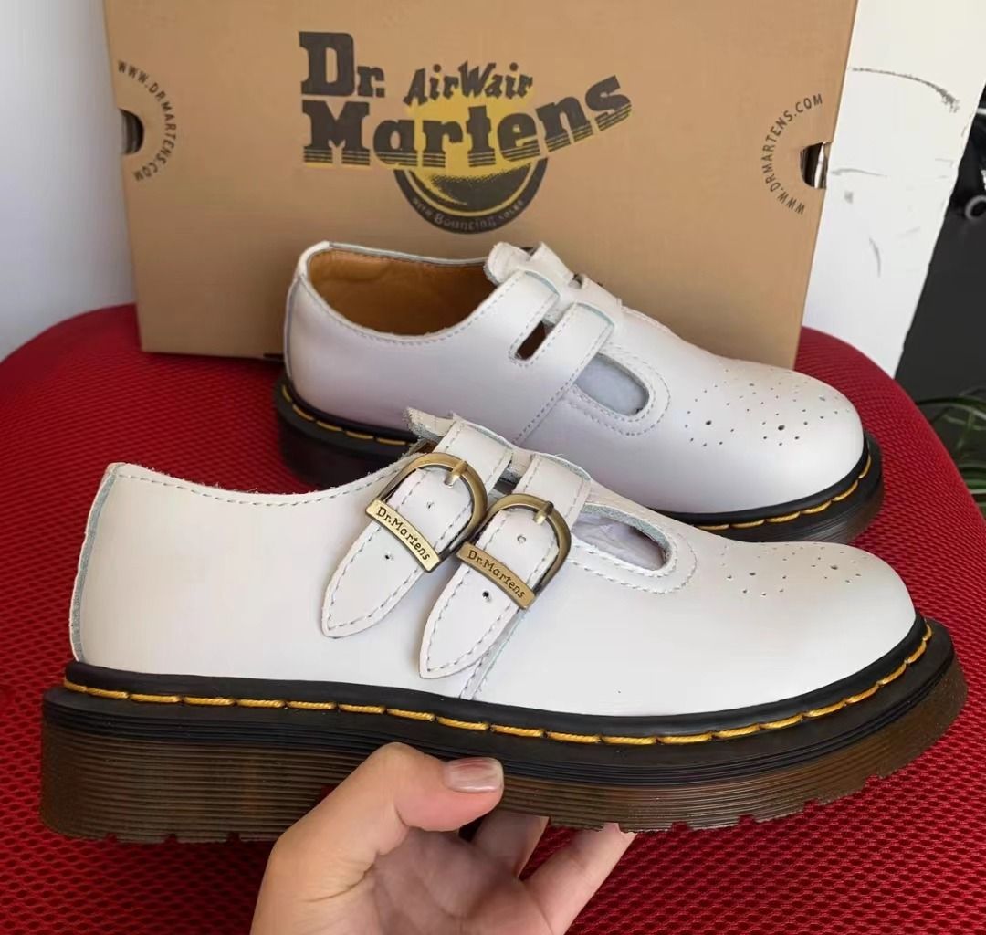 Dr martens 2025 white low cut