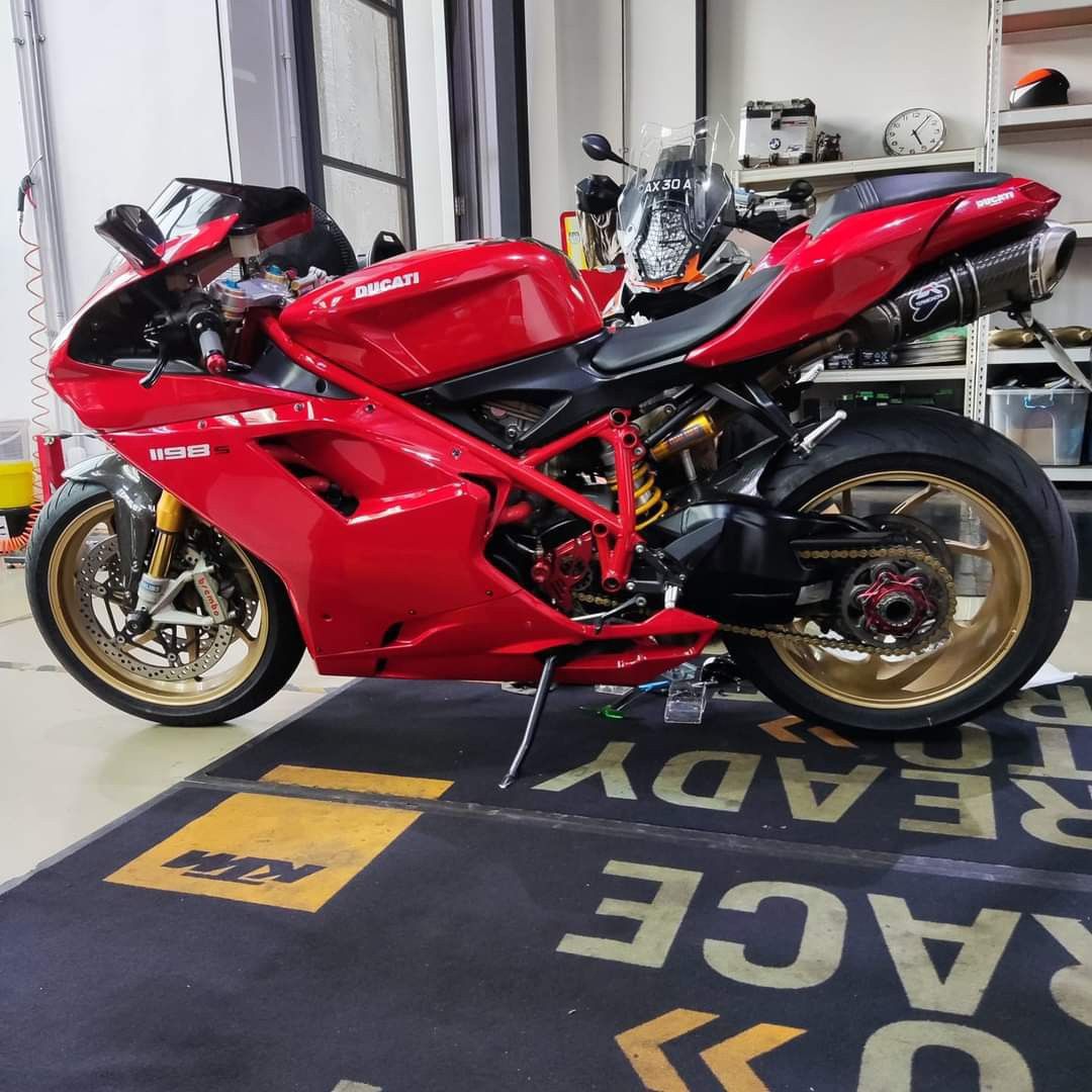 2009 ducati hotsell 1198s for sale
