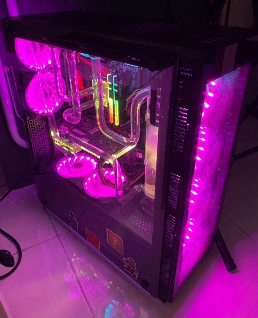 Gaming PC with GPU and CPU watercool loop