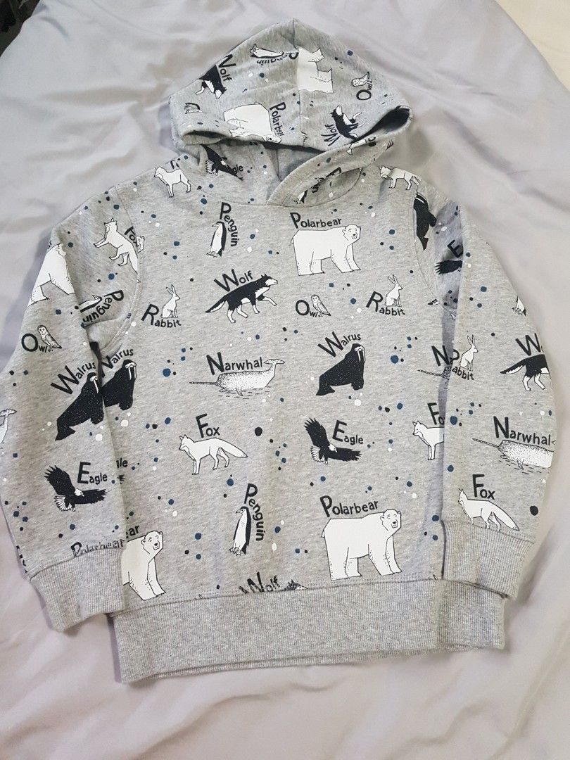 H&m store wolf sweater