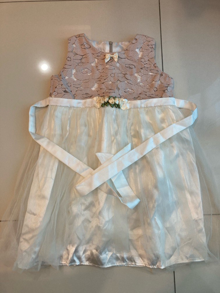 Lovely lace baby dress new arrivals