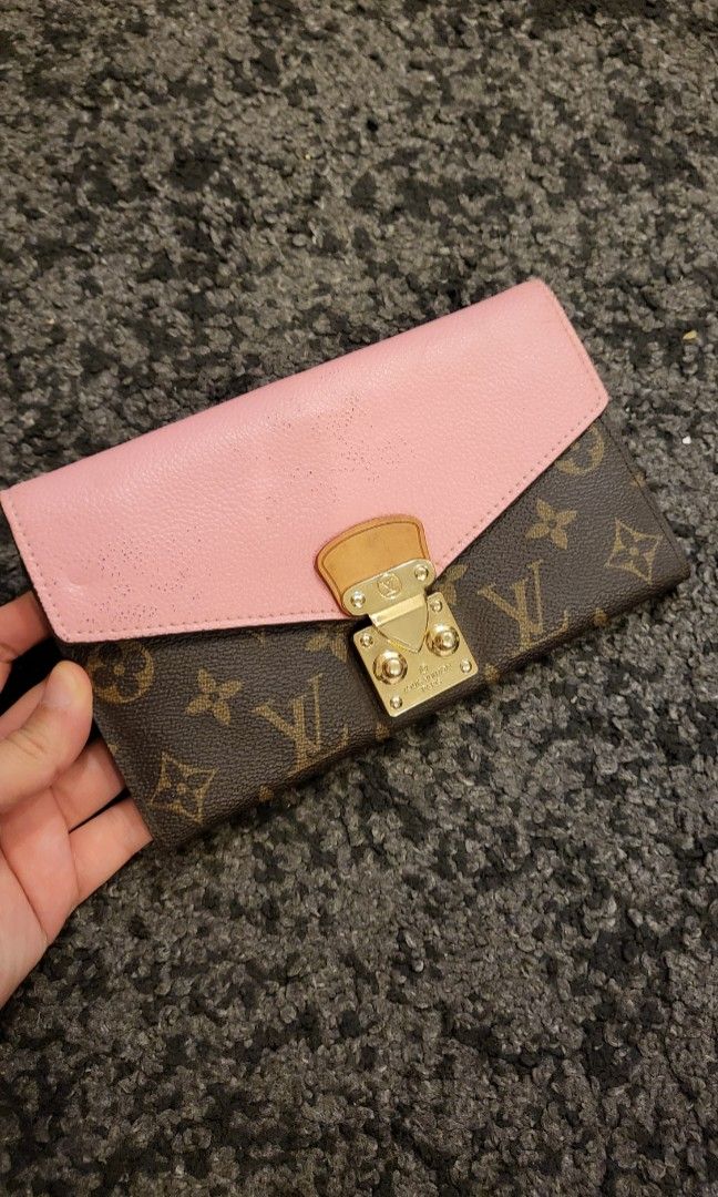 CUTEST LV BAG EVER?! 😮 Marshmallow Louis Vuitton Bag in Sunrise Pastel  2022 Review - YouTube