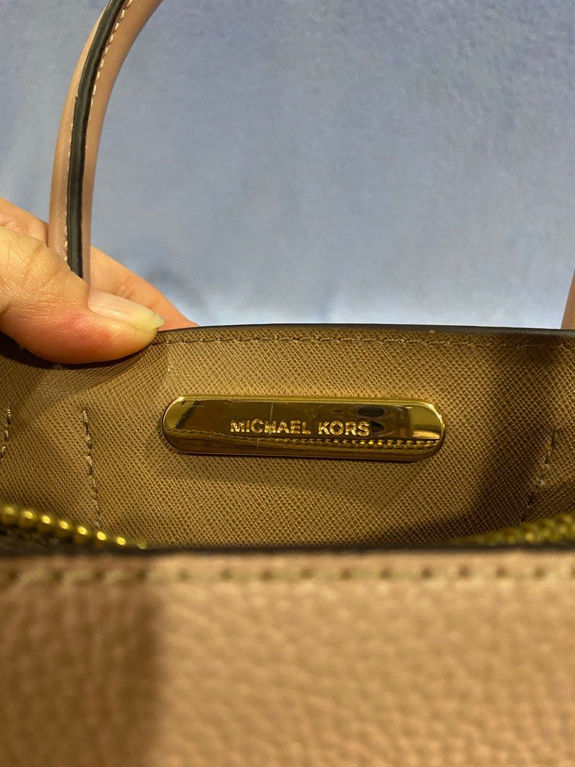 Michael kors deals accordion messenger