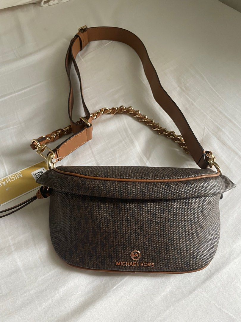 Michael kors hotsell logo sling pack
