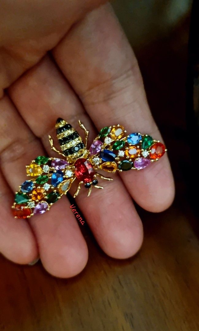 Gold bumble bee ring best sale